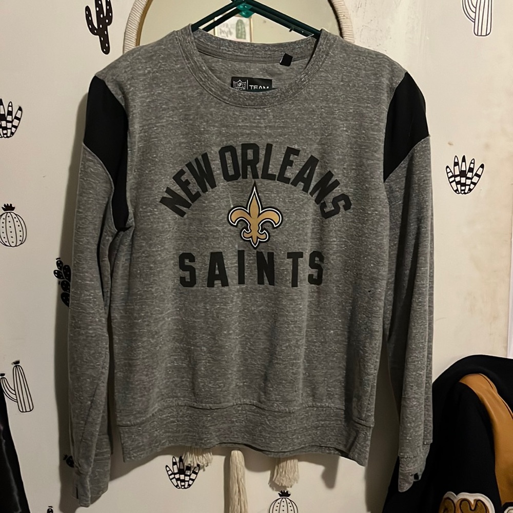 new orleans crew neck, size S, gray